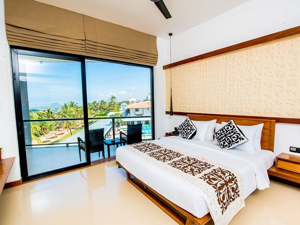 rooms-deluxe-room
