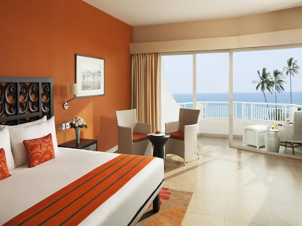 rooms-deluxe-room-sea-view