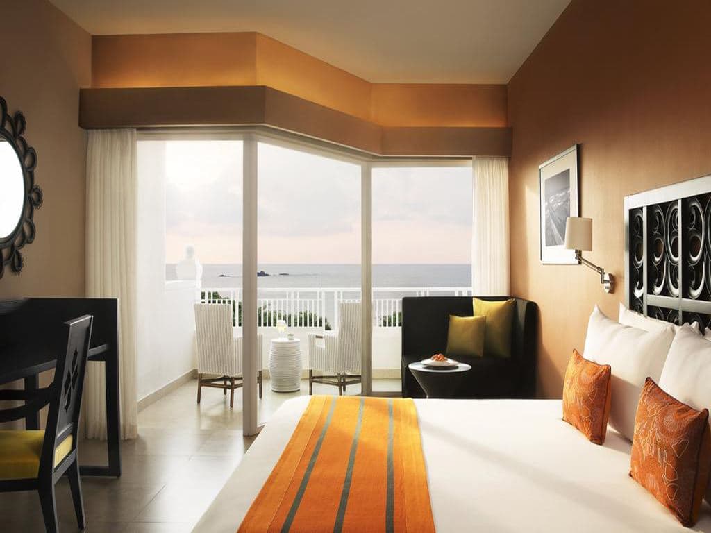rooms-deluxe-room-sea-view