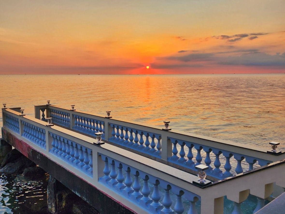 restaurants-sunset-restaurant
