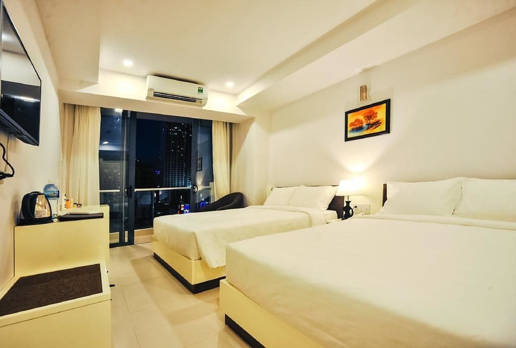 rooms-deluxe-room
