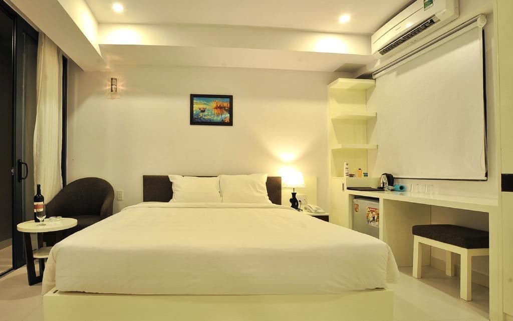 rooms-deluxe-room