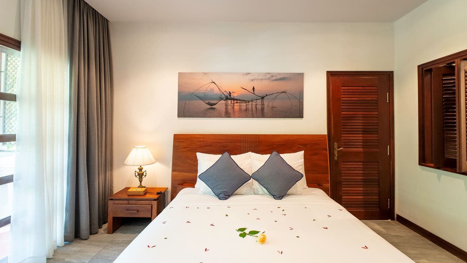 rooms-gardenview-deluxe