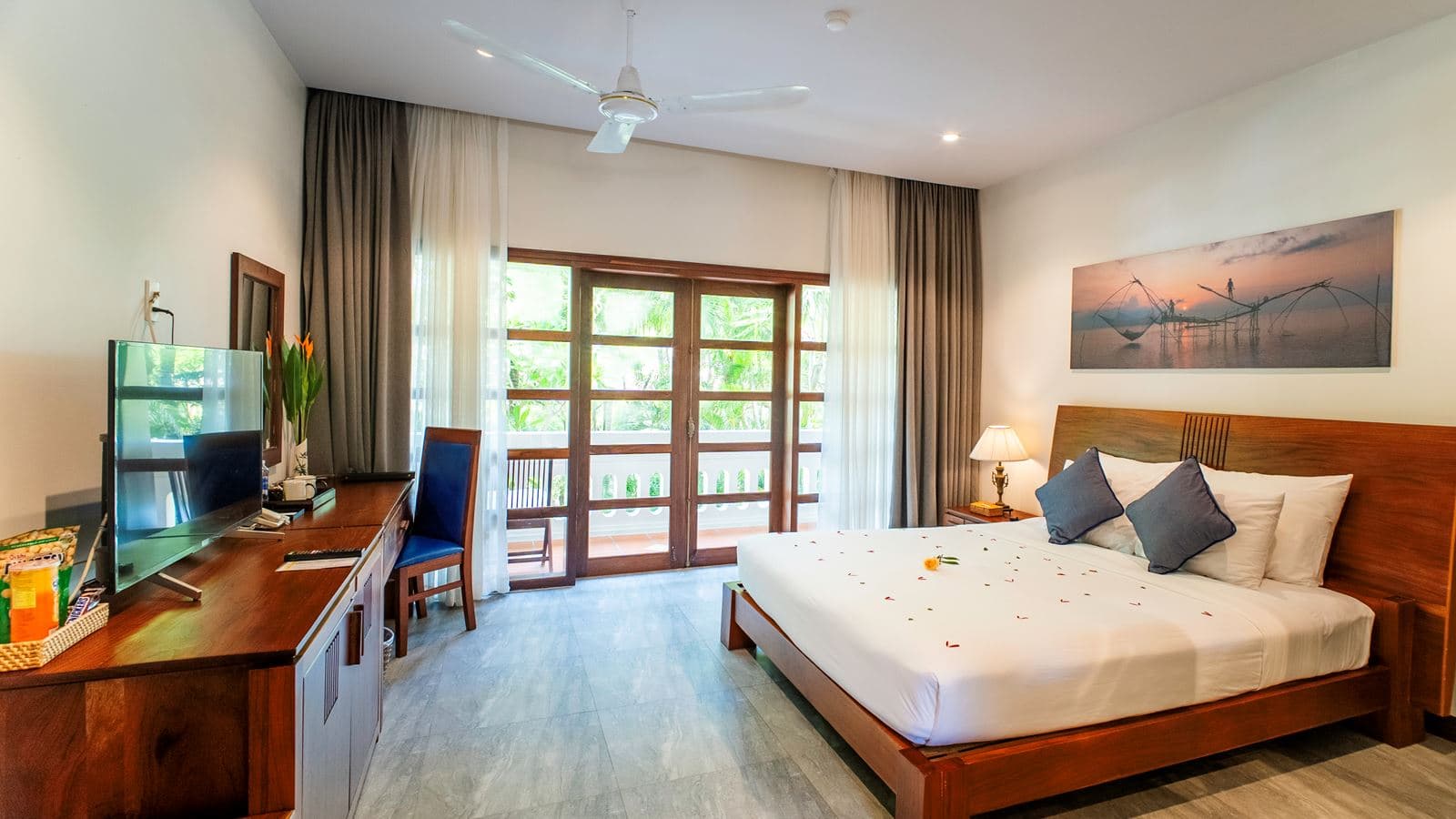 rooms-gardenview-deluxe