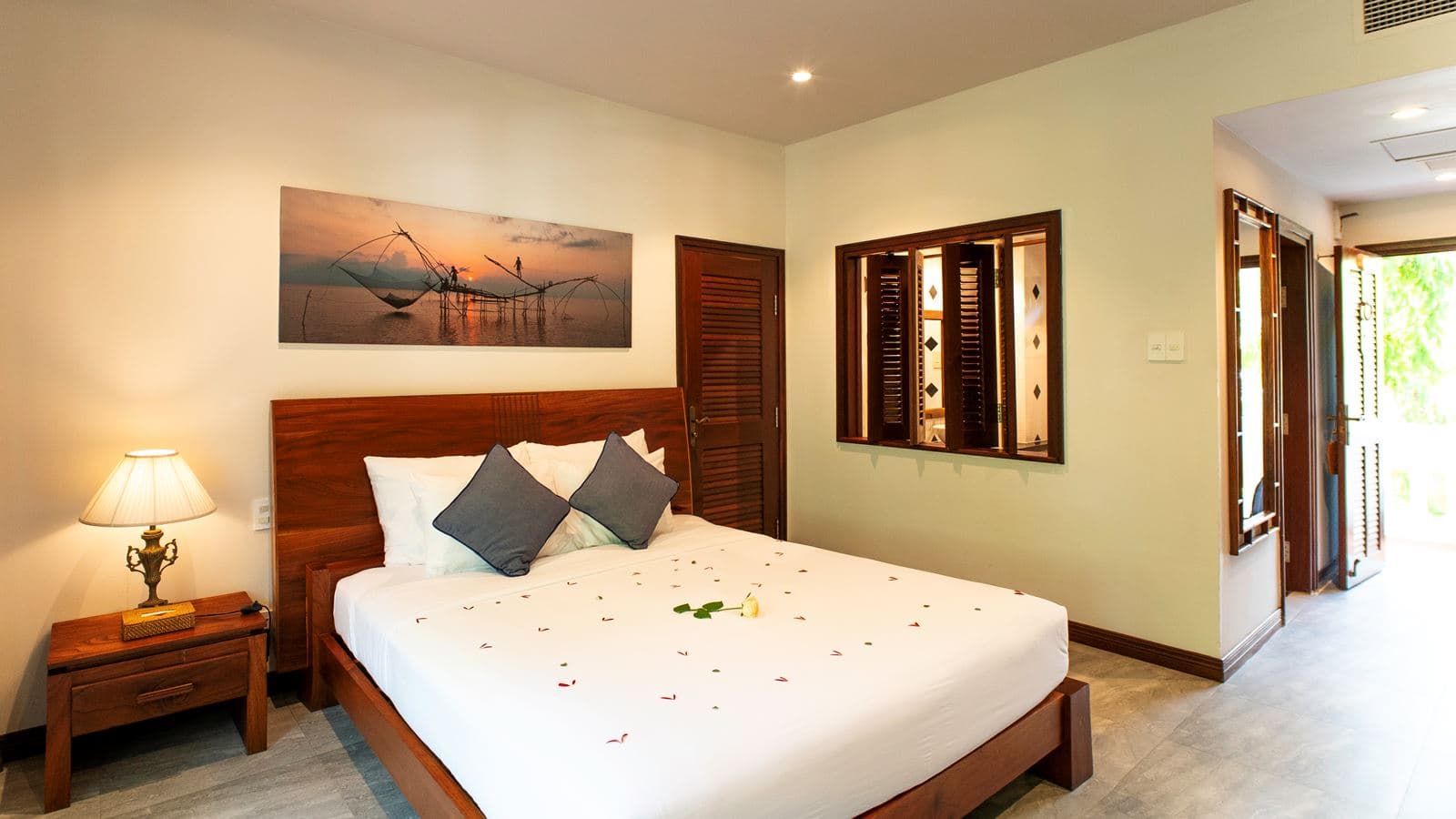 rooms-gardenview-deluxe