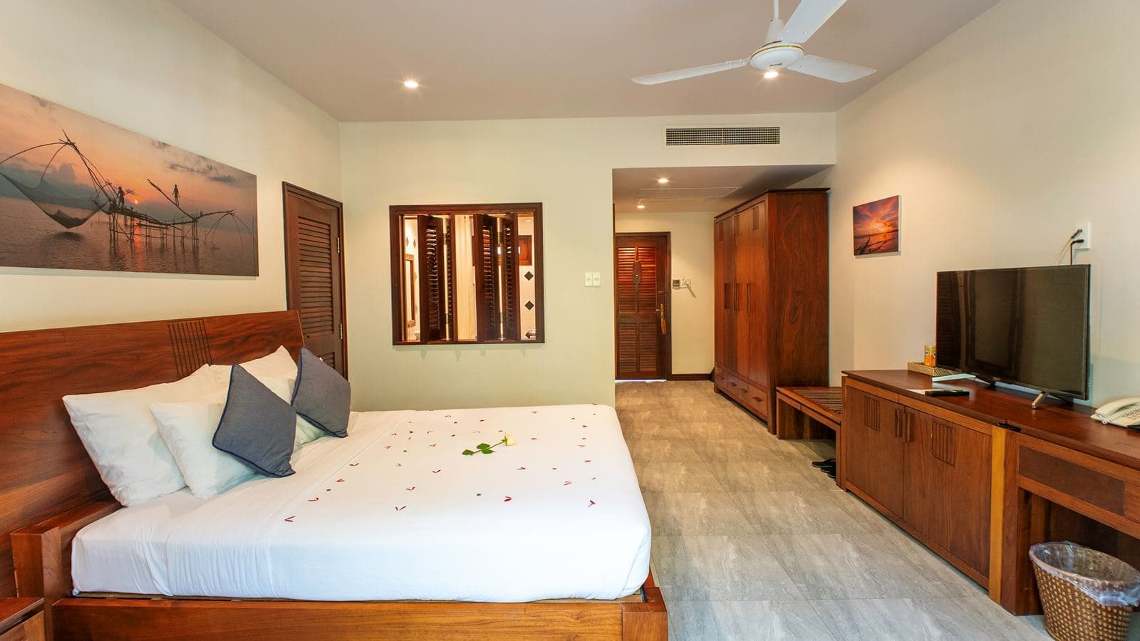 rooms-gardenview-deluxe