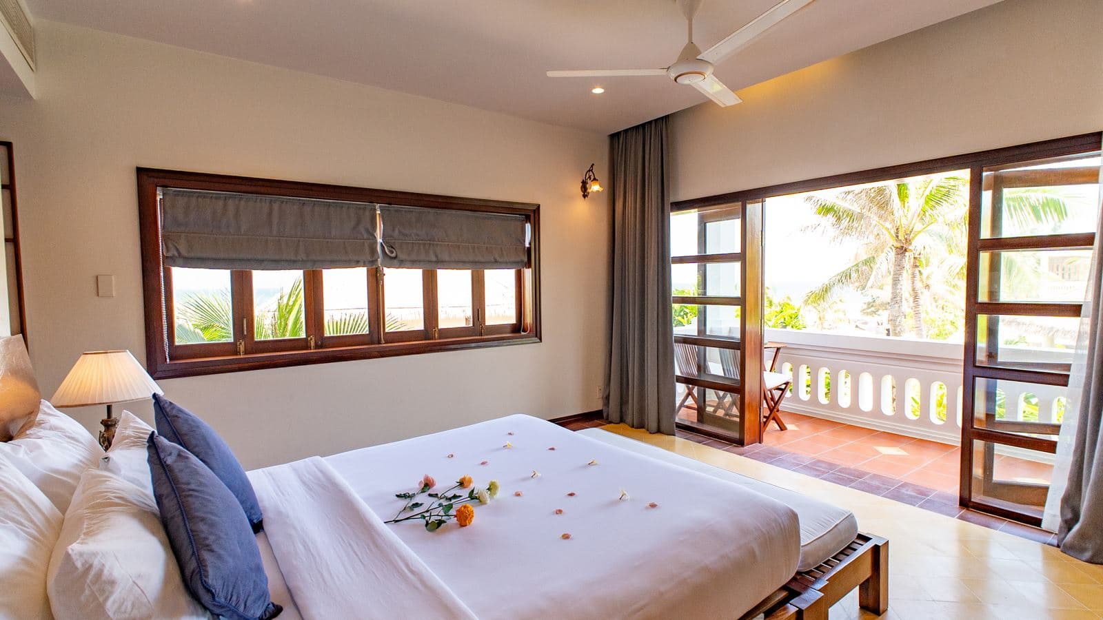 rooms-seaview-suite