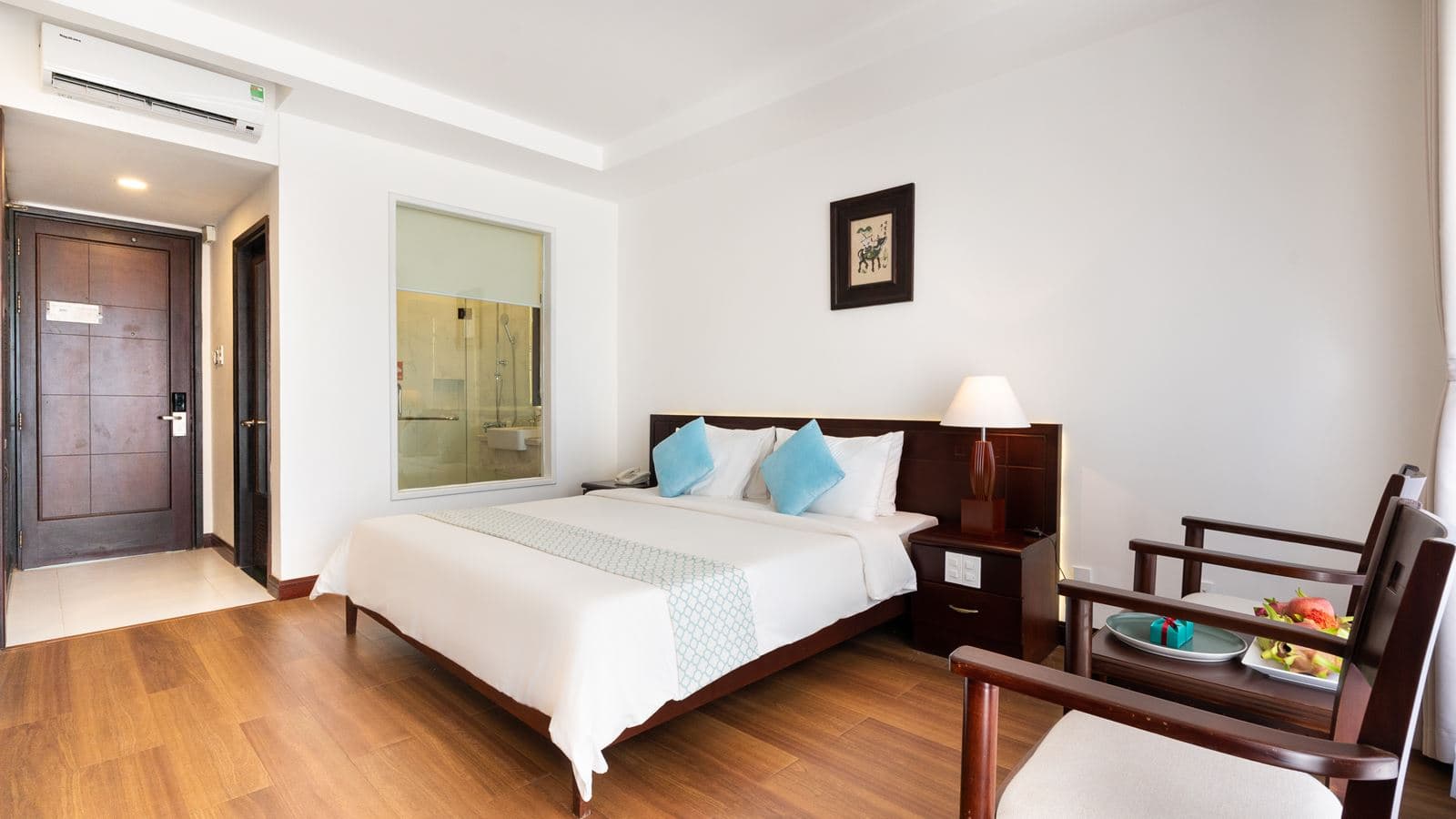 rooms-superior-ocean-view-with-balcony