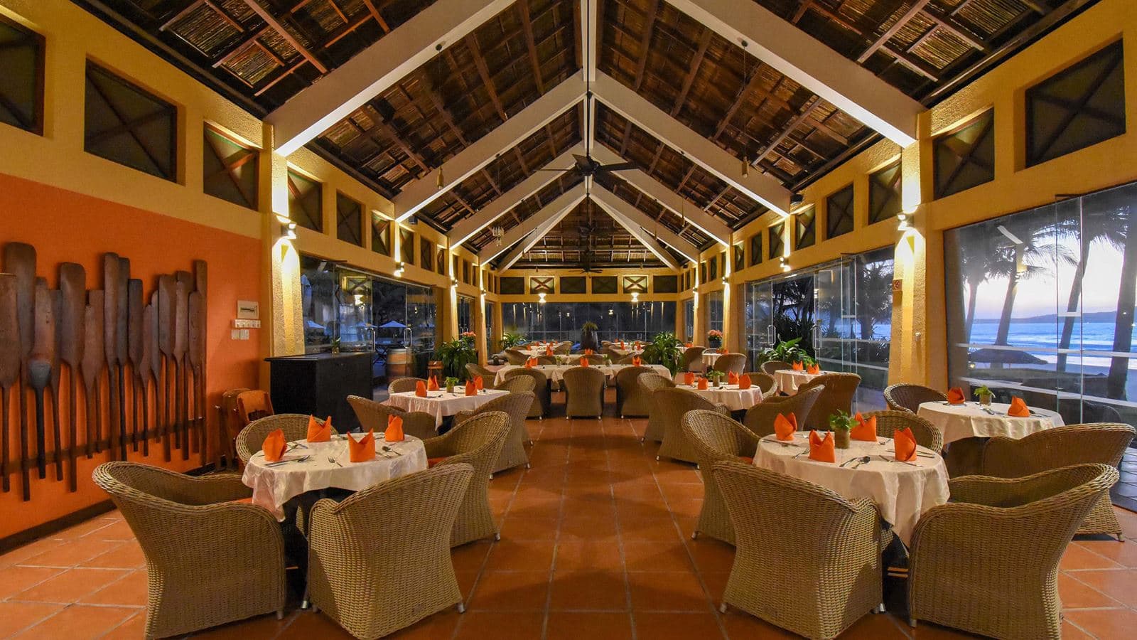 bars-sun-terrace-beach-bar