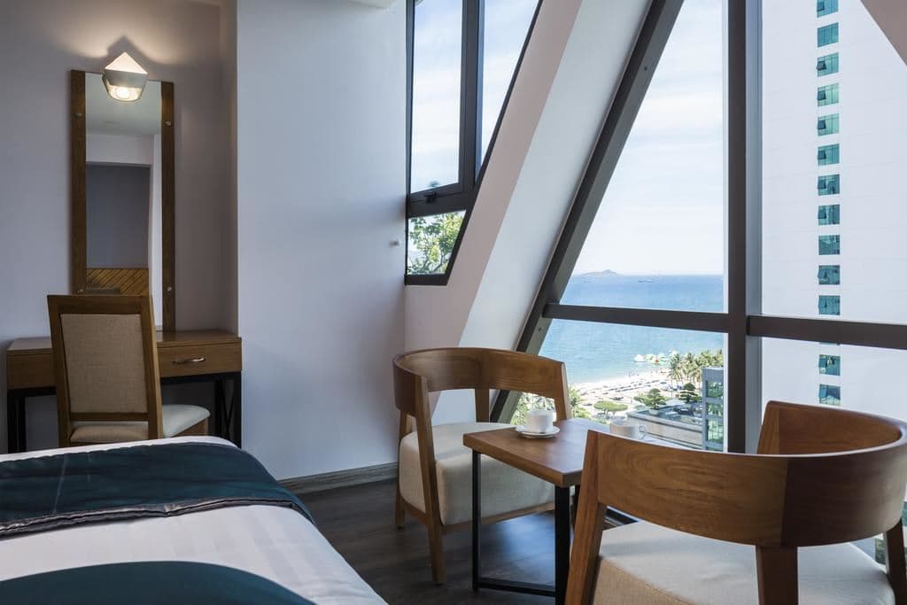 rooms-senior-deluxe-sea-view