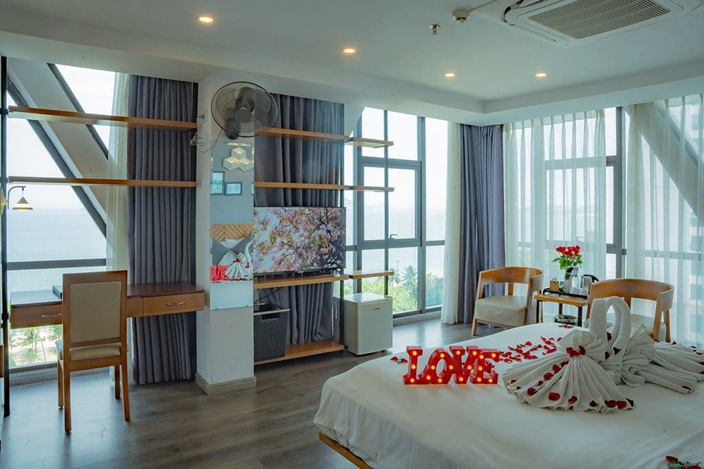rooms-senior-deluxe-sea-view