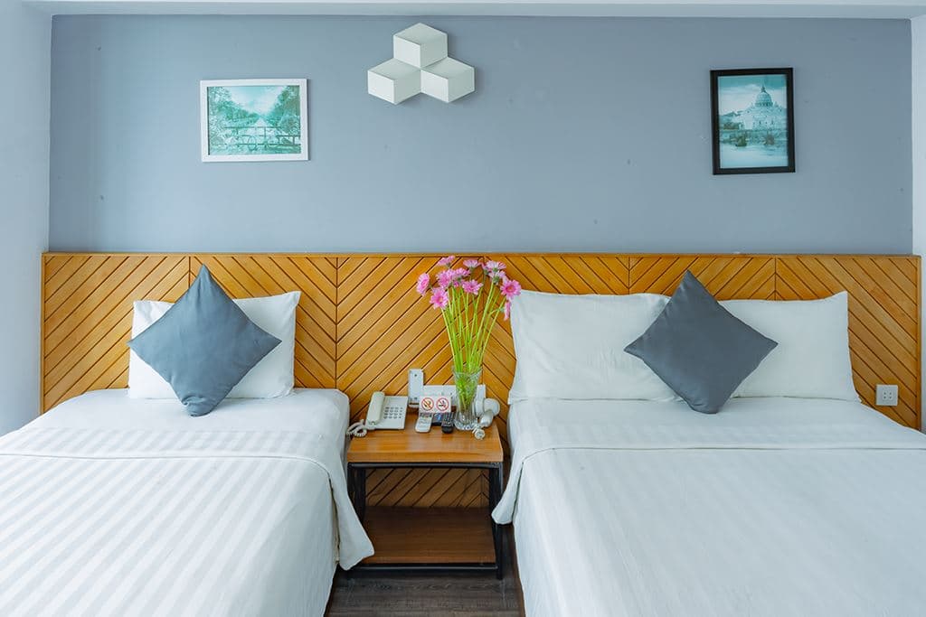 rooms-deluxe-partial-sea-view