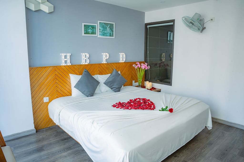 rooms-deluxe-partial-sea-view