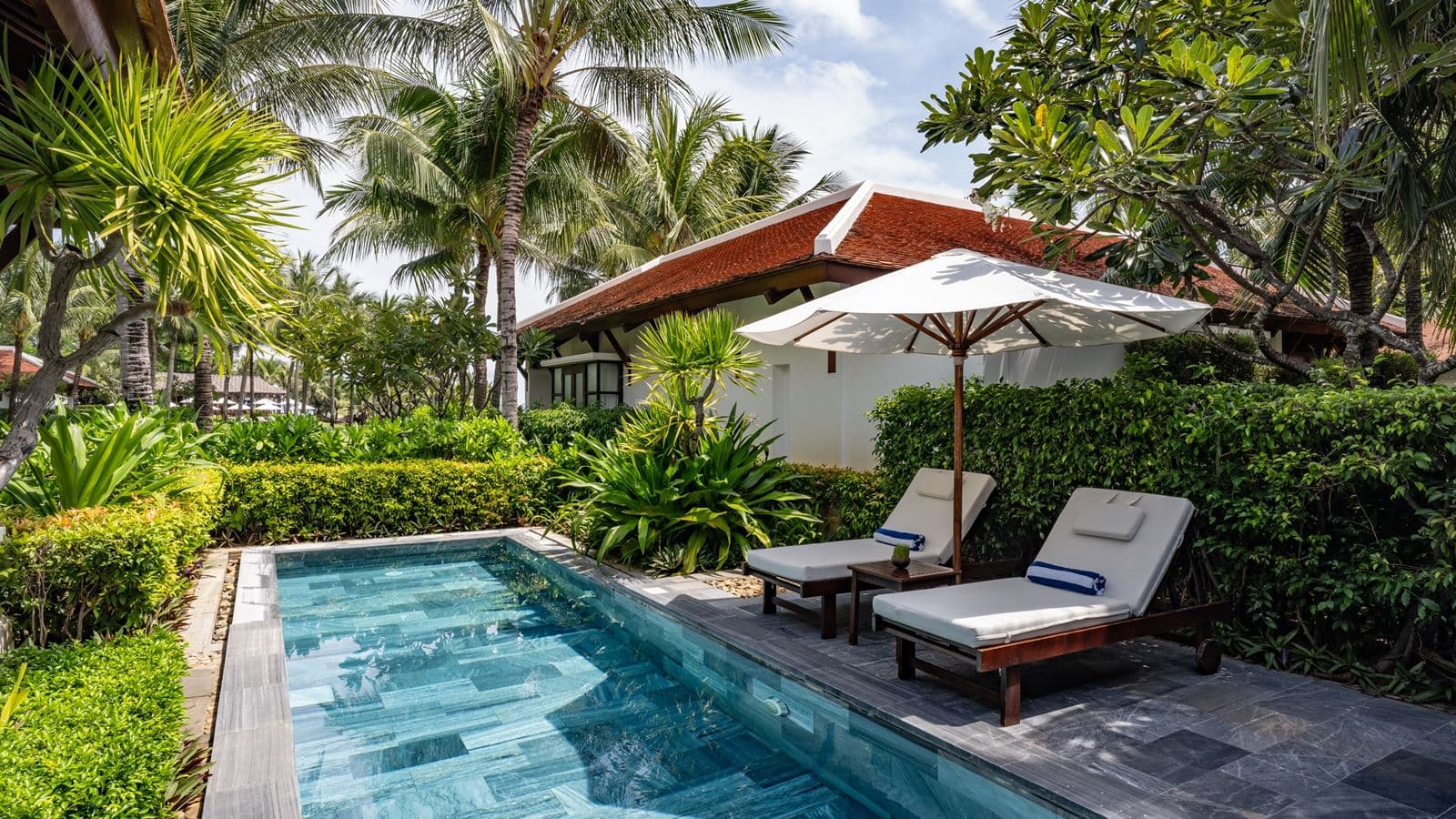 rooms-ocean-view-pool-villa