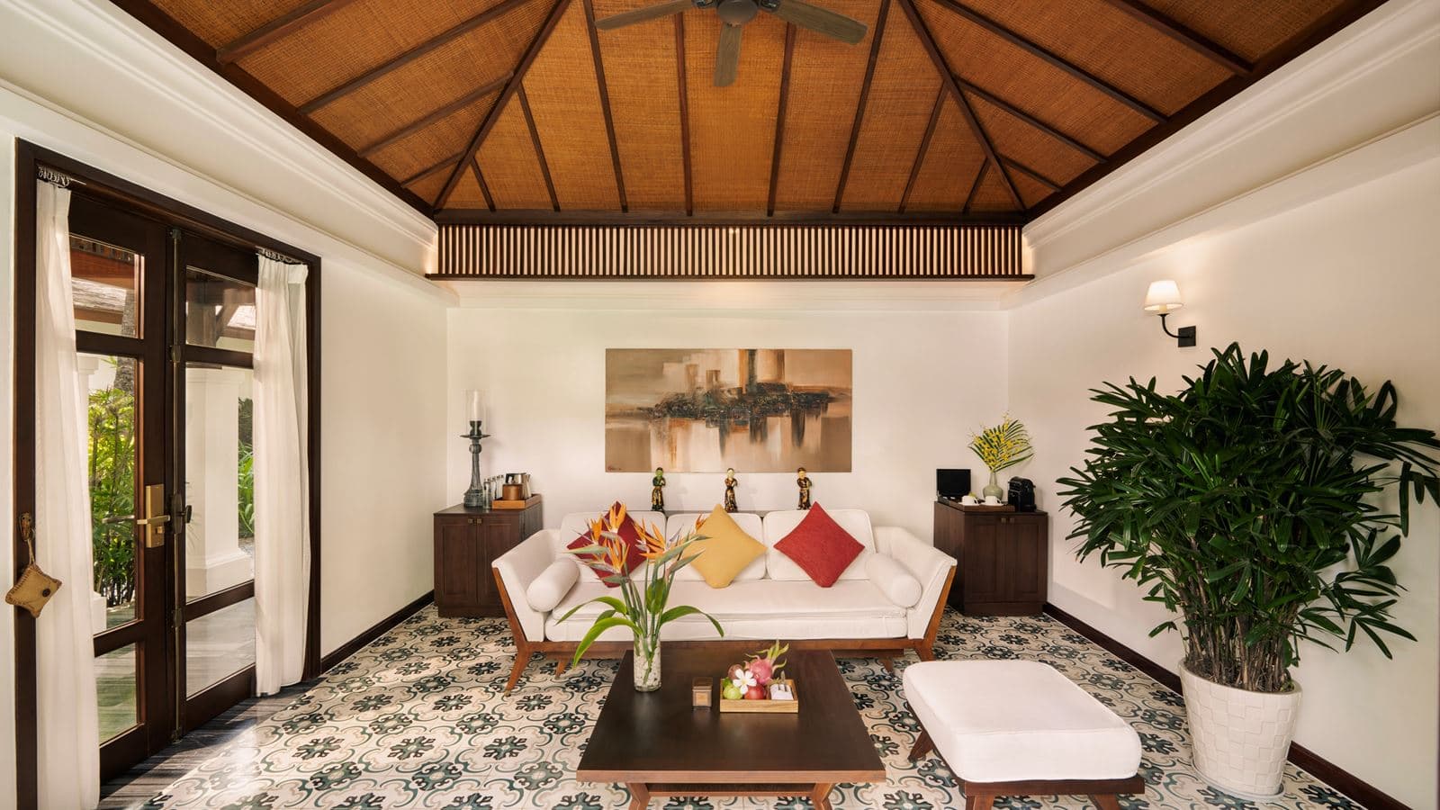 rooms-ocean-front-pool-villa