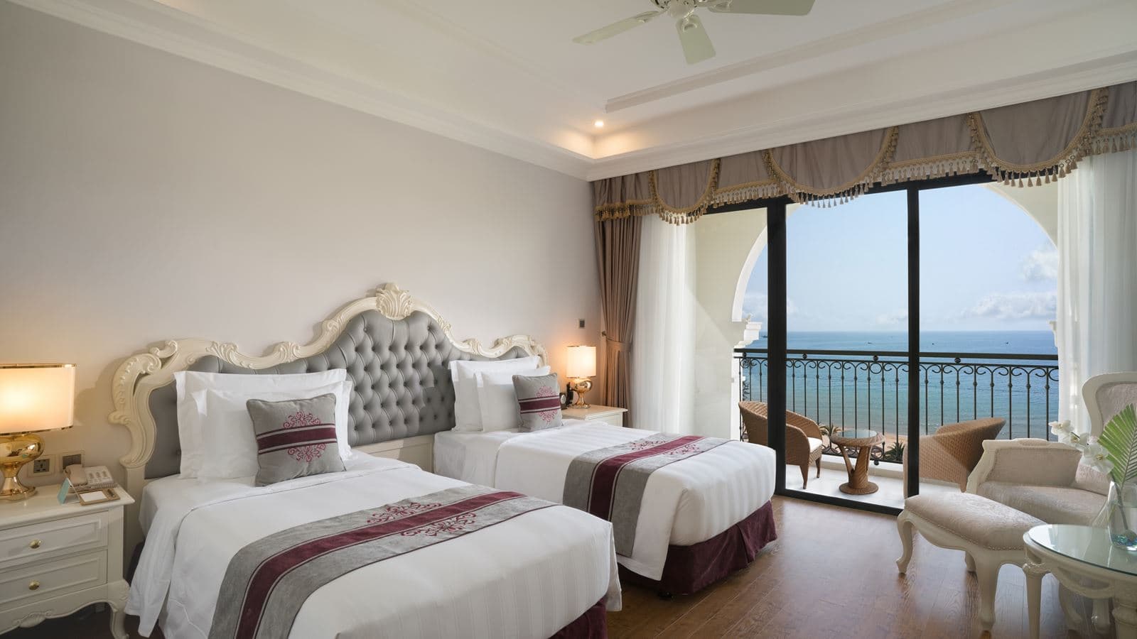 rooms-deluxe-ocean-view