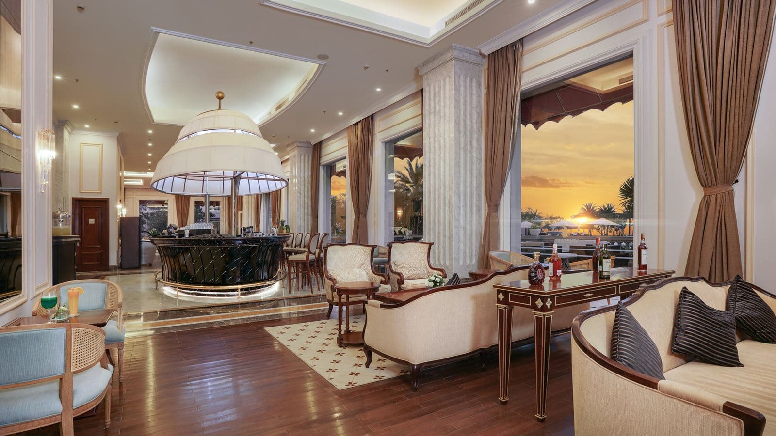 bars-patio-lounge