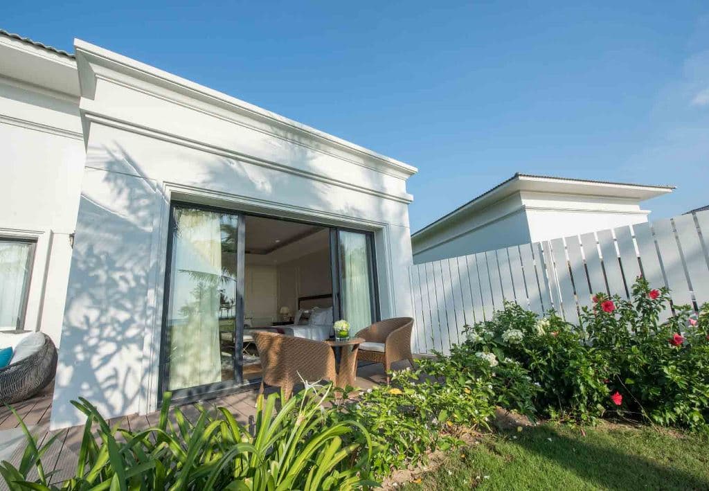 rooms-4bedroom-villa-garden-view