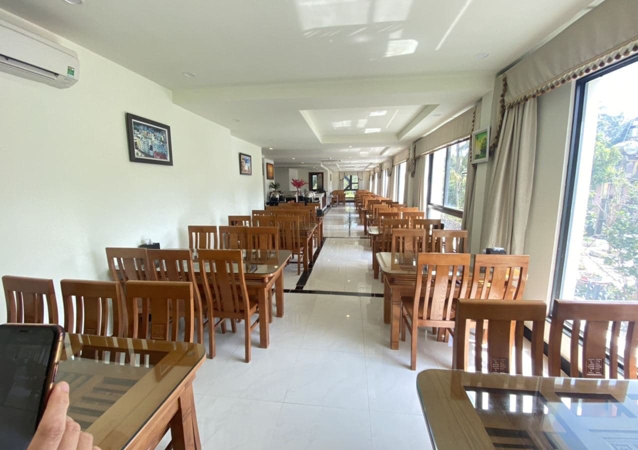 restaurants-restaurant