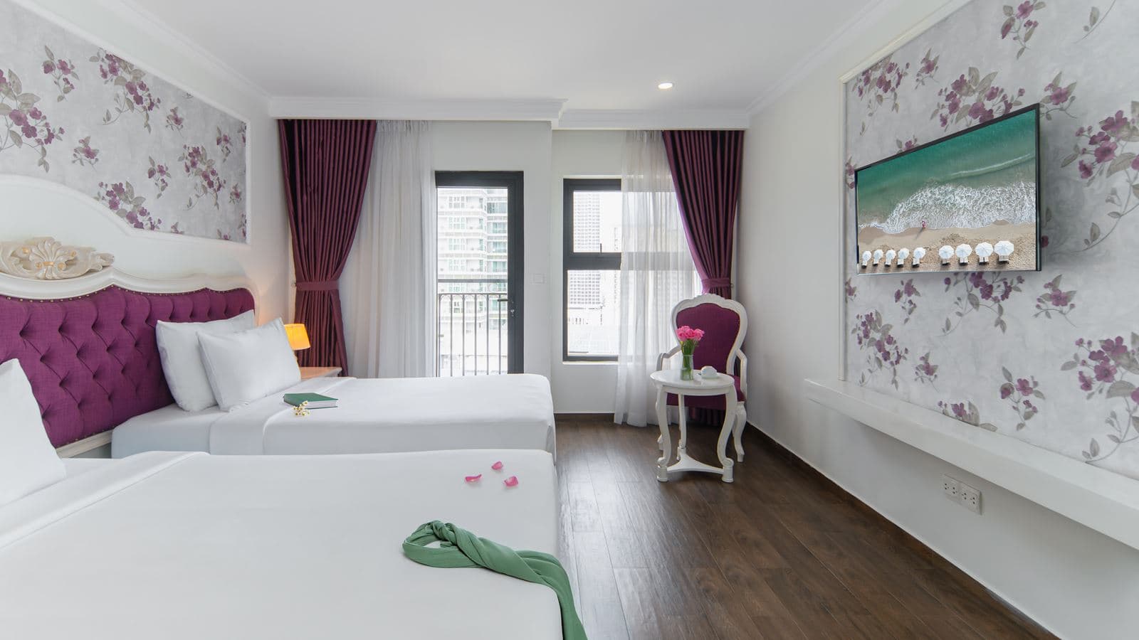 rooms-premier-dbltwn-with-balcony