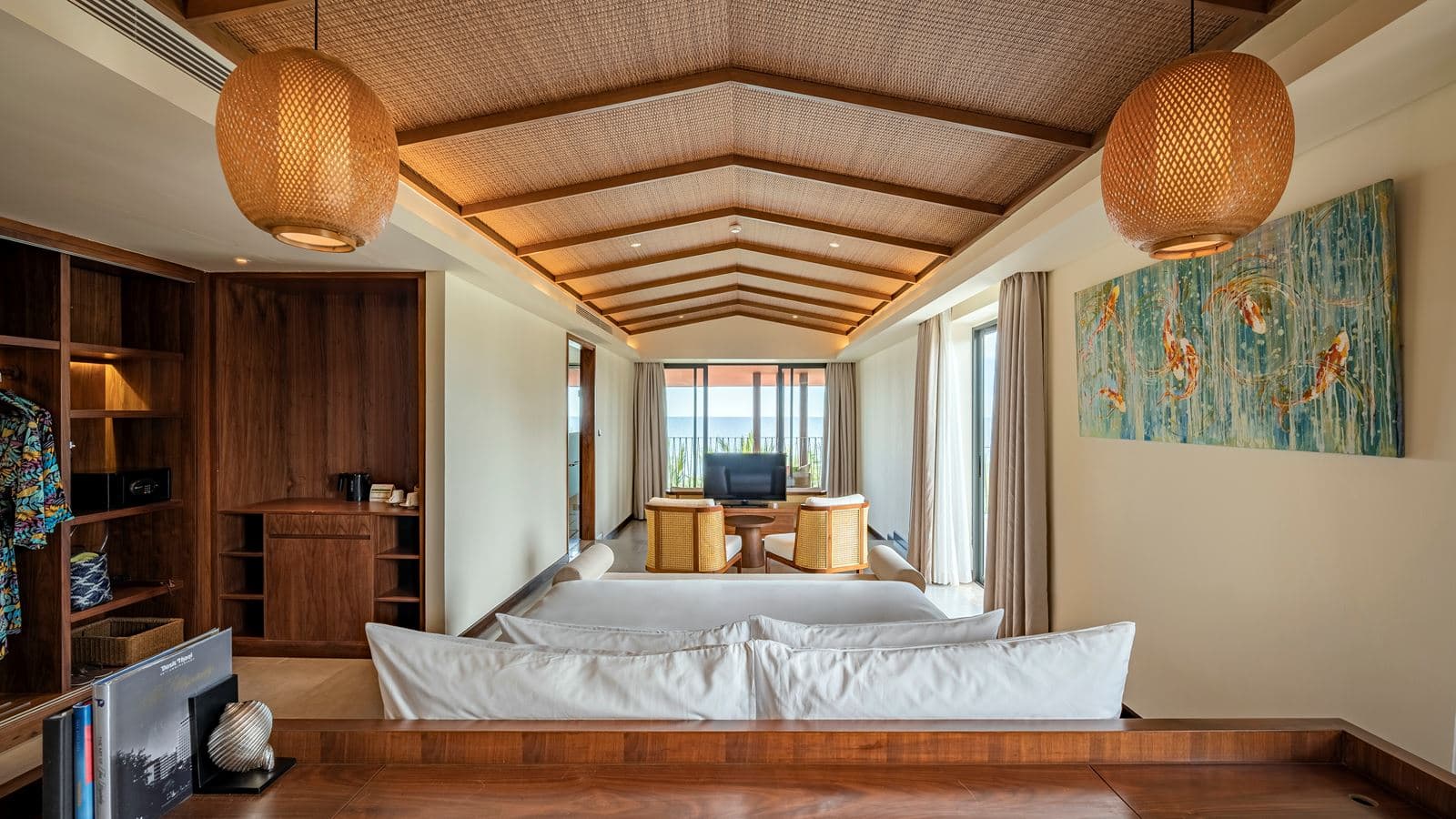 rooms-junior-suite-with-balcony