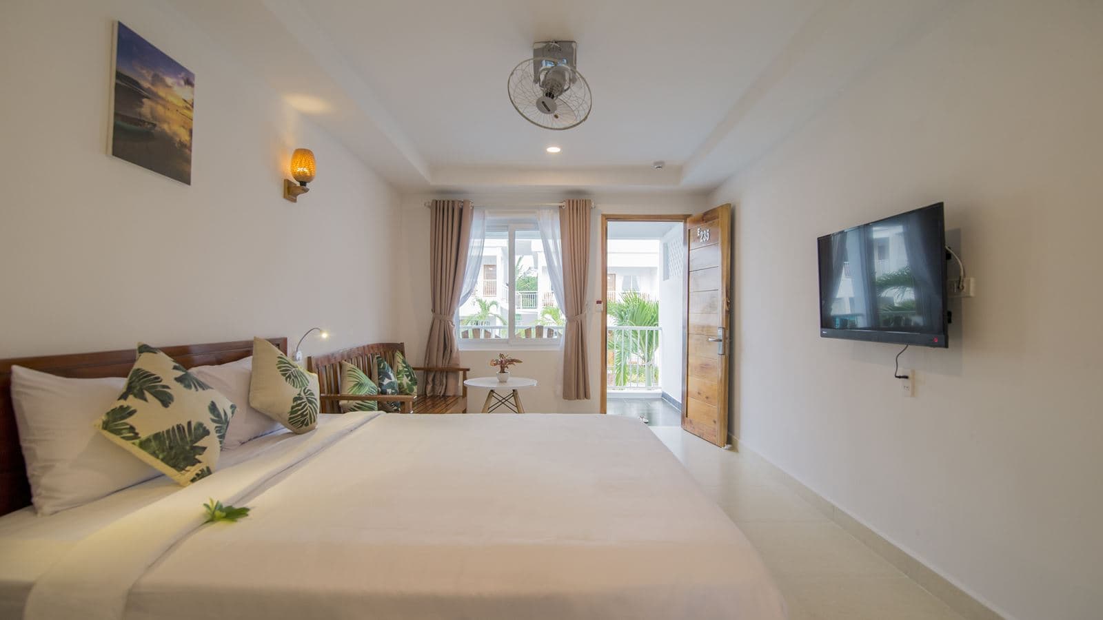 rooms-superior-room