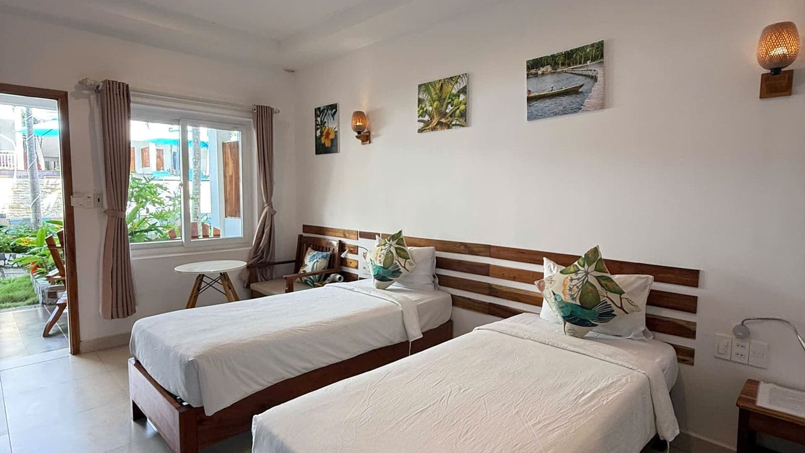 rooms-superior-room