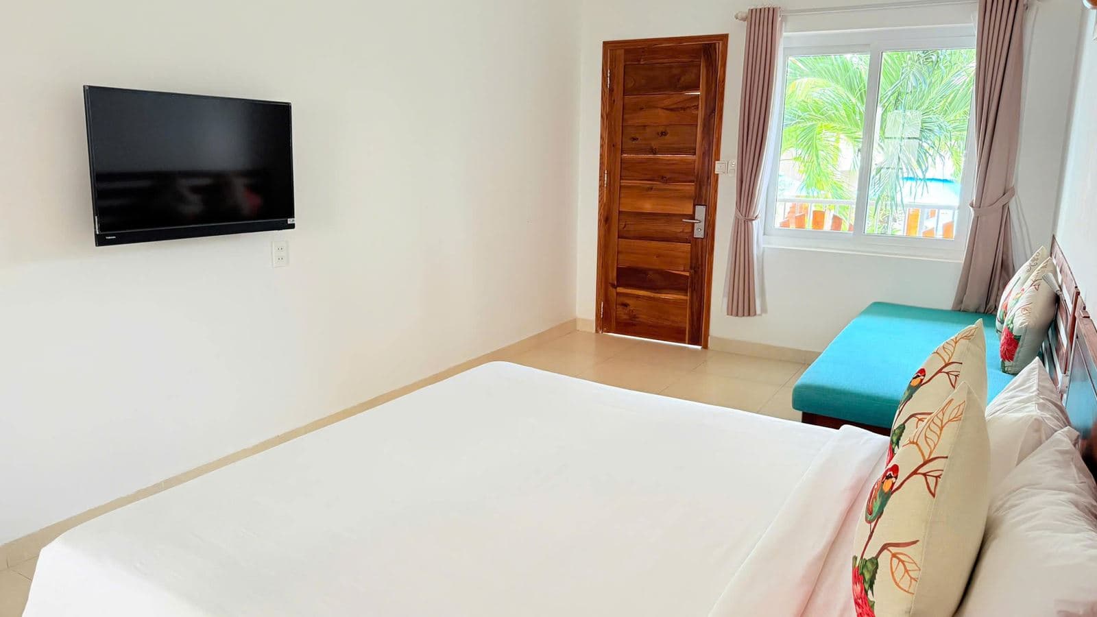 rooms-deluxe-room