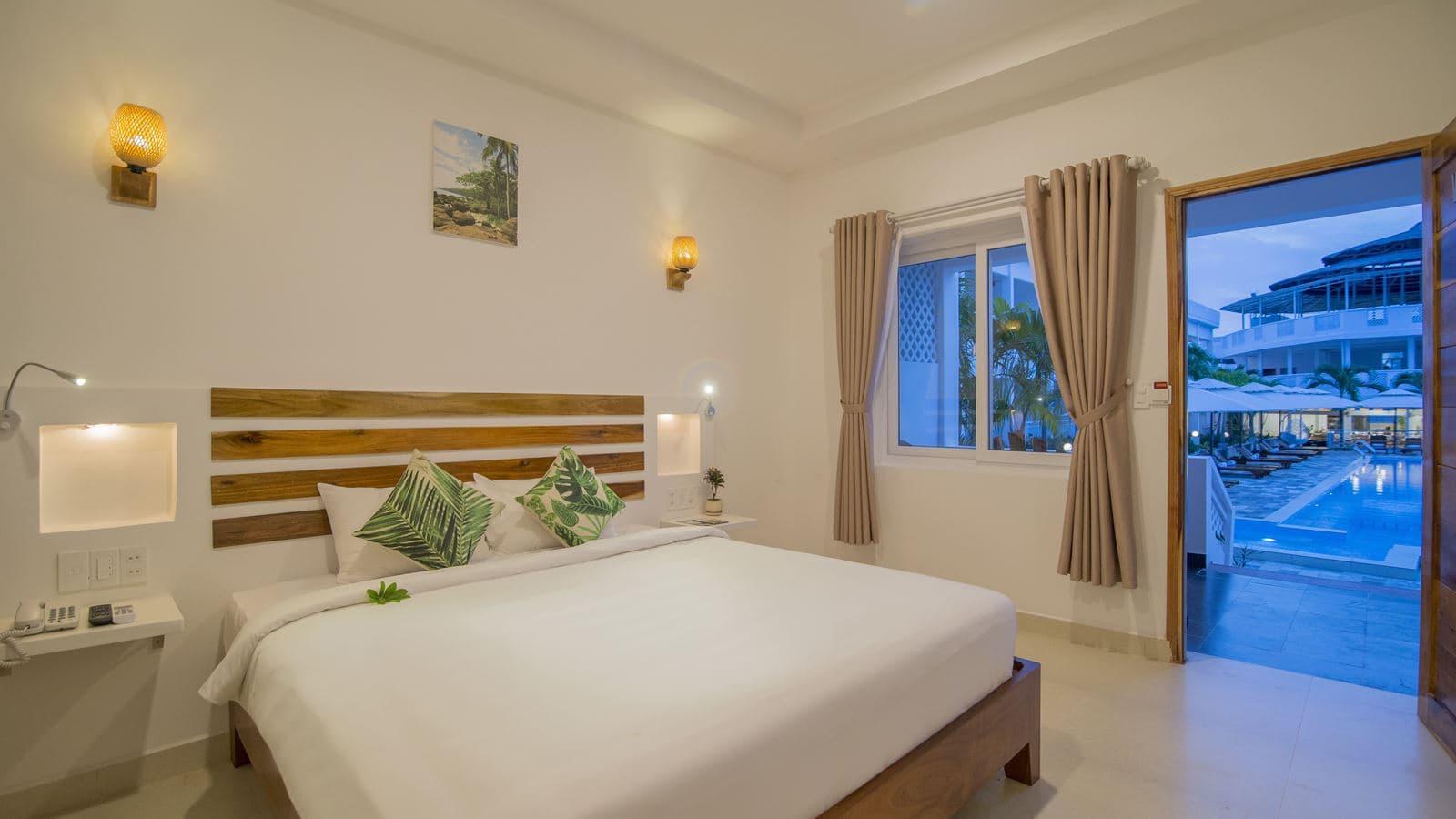 rooms-deluxe-room