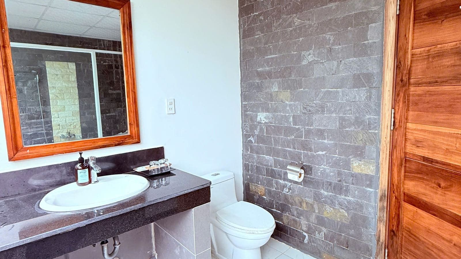 rooms-standard-room
