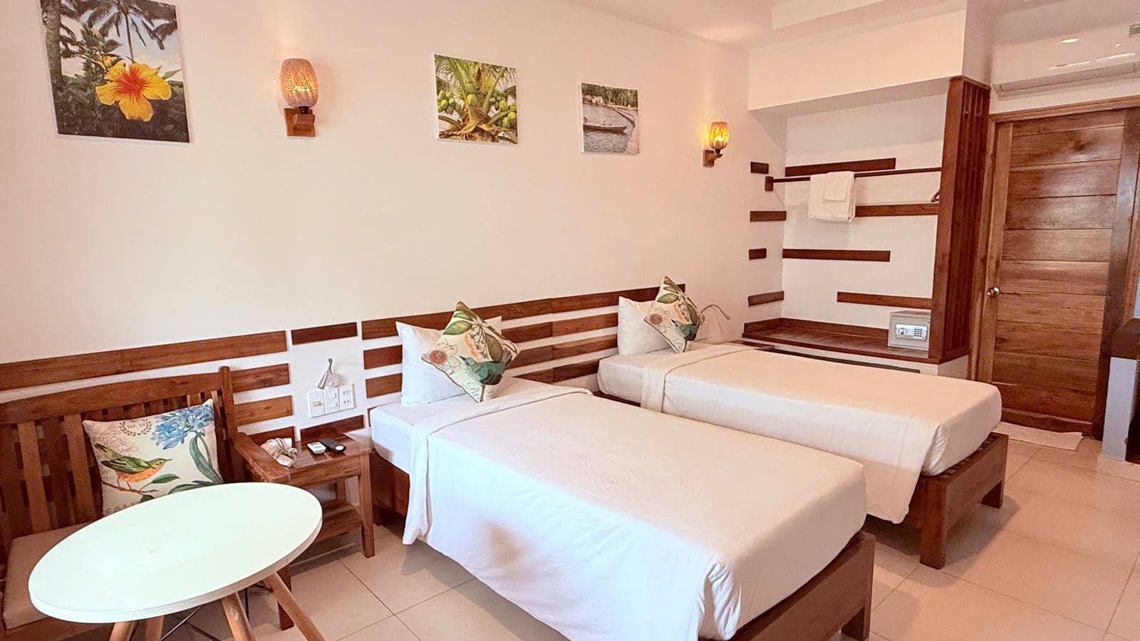 rooms-superior-room