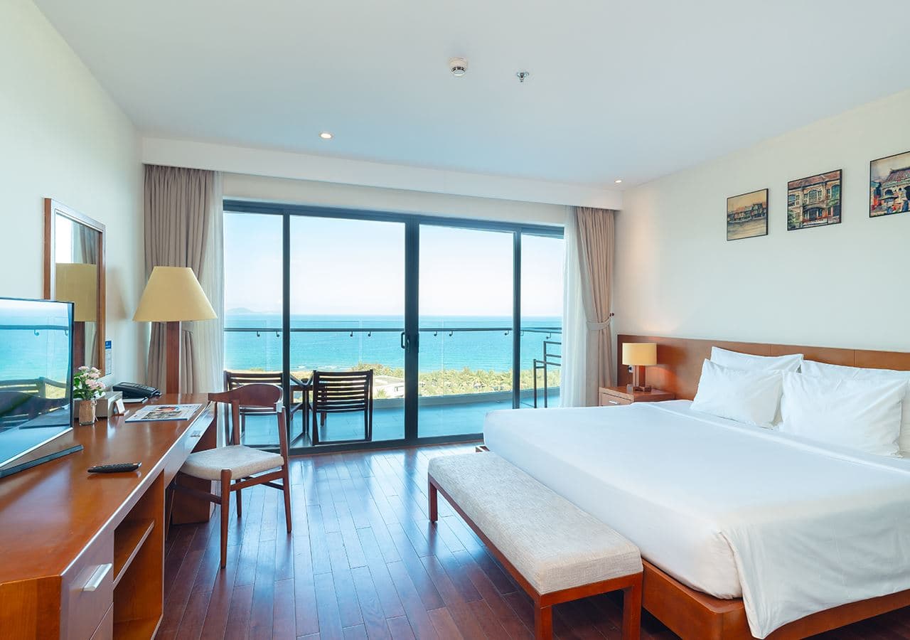 rooms-deluxe-ocean-with-bathtub