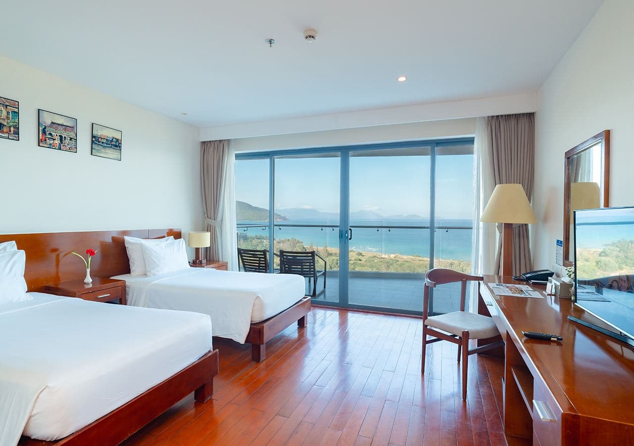 rooms-deluxe-ocean-with-bathtub