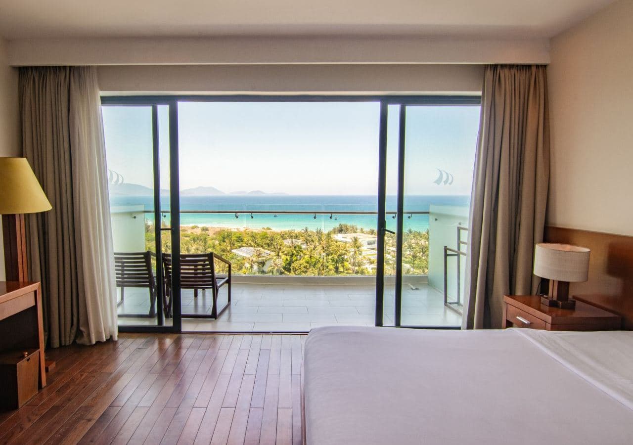 rooms-deluxe-ocean-with-bathtub