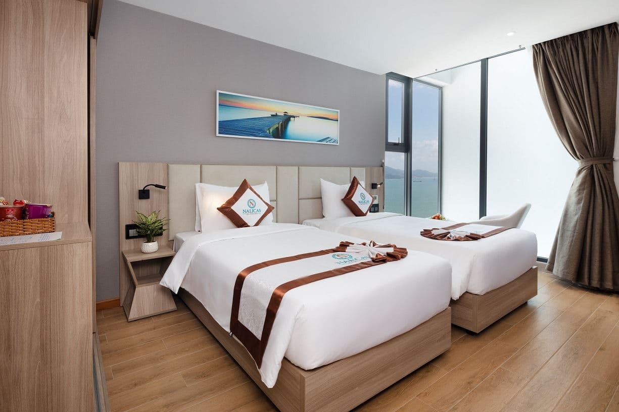 rooms-deluxe-partial-seaview-no-extra-bed