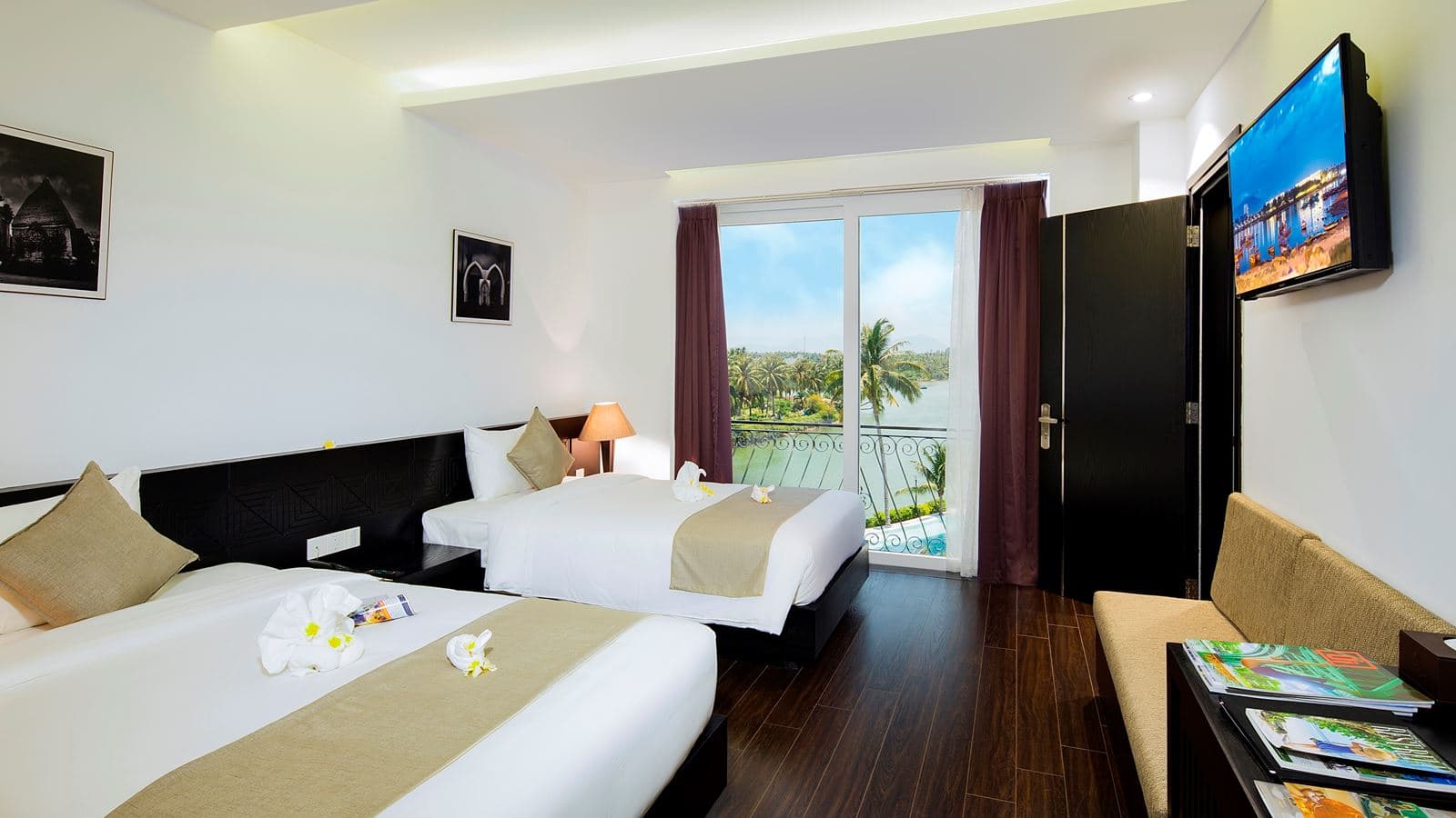 rooms-premier-pool--river-view