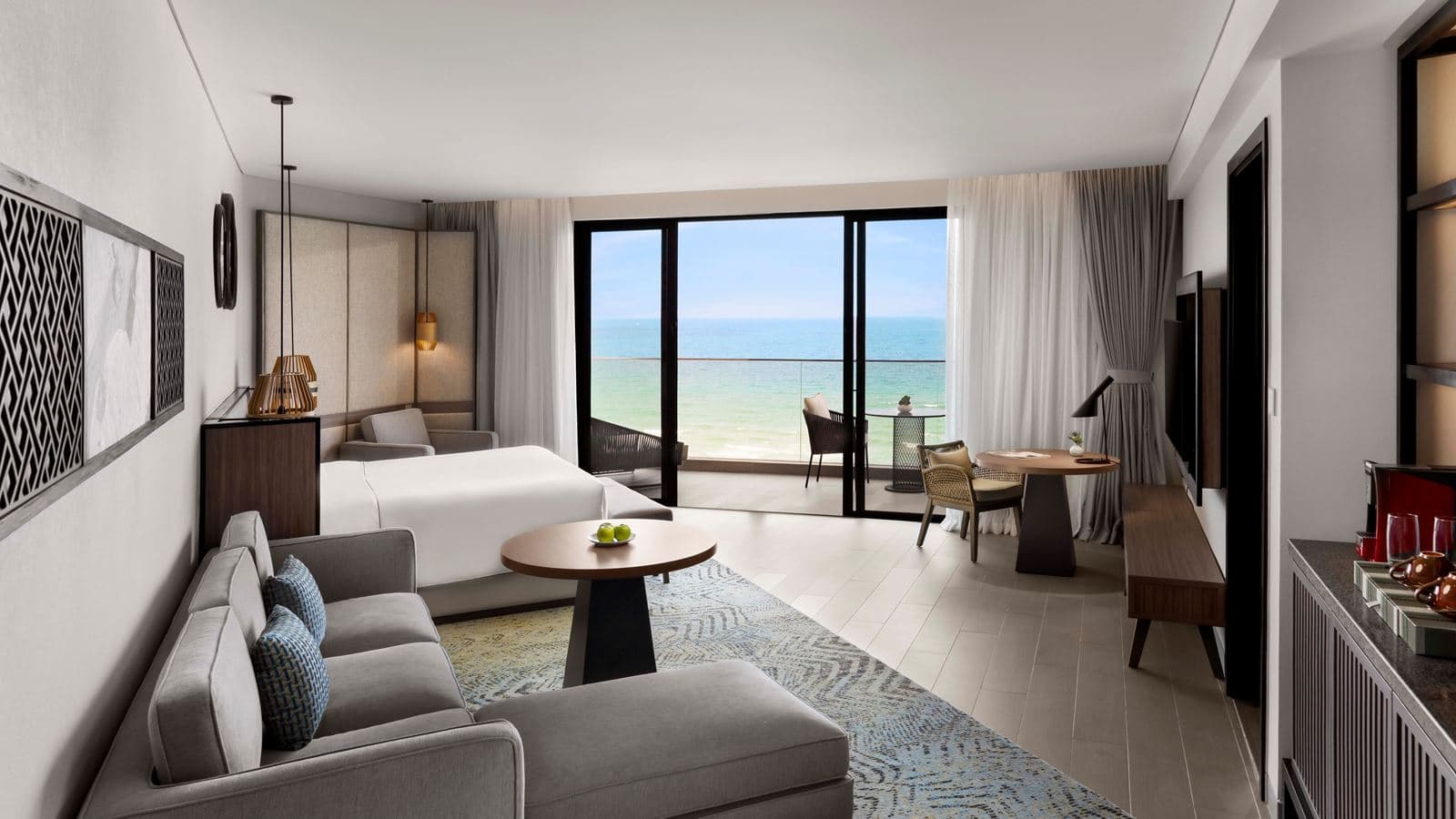 rooms-junior-suite-oceanfront-view