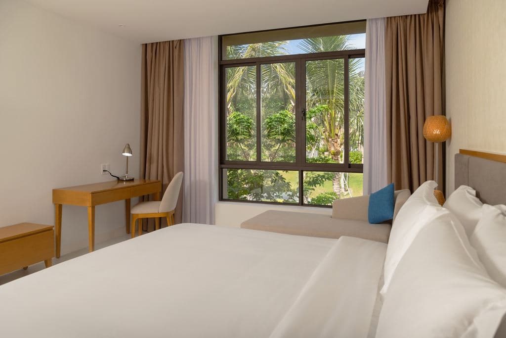 rooms-4bedroom-premier-garden-view-pool-villa-no-extra-bed