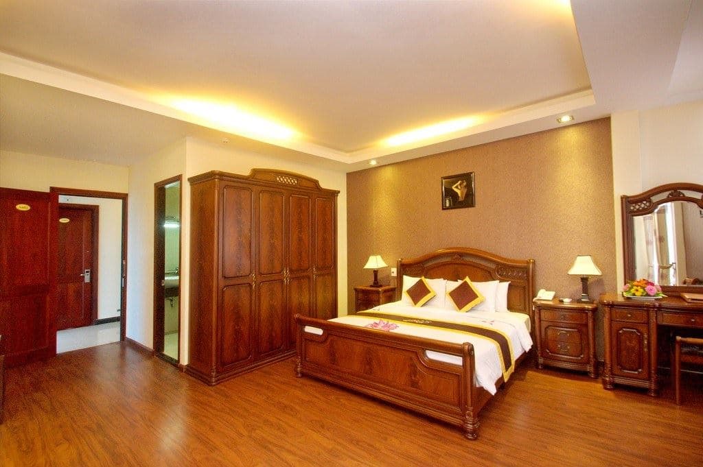 rooms-run-of-house-a-block