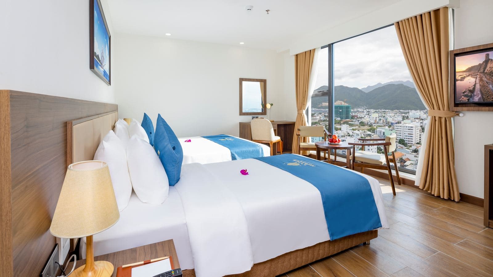 rooms-superior-room