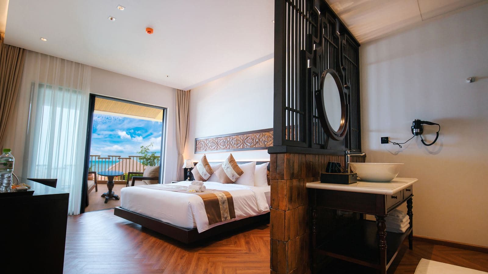 rooms-ocean-breeze