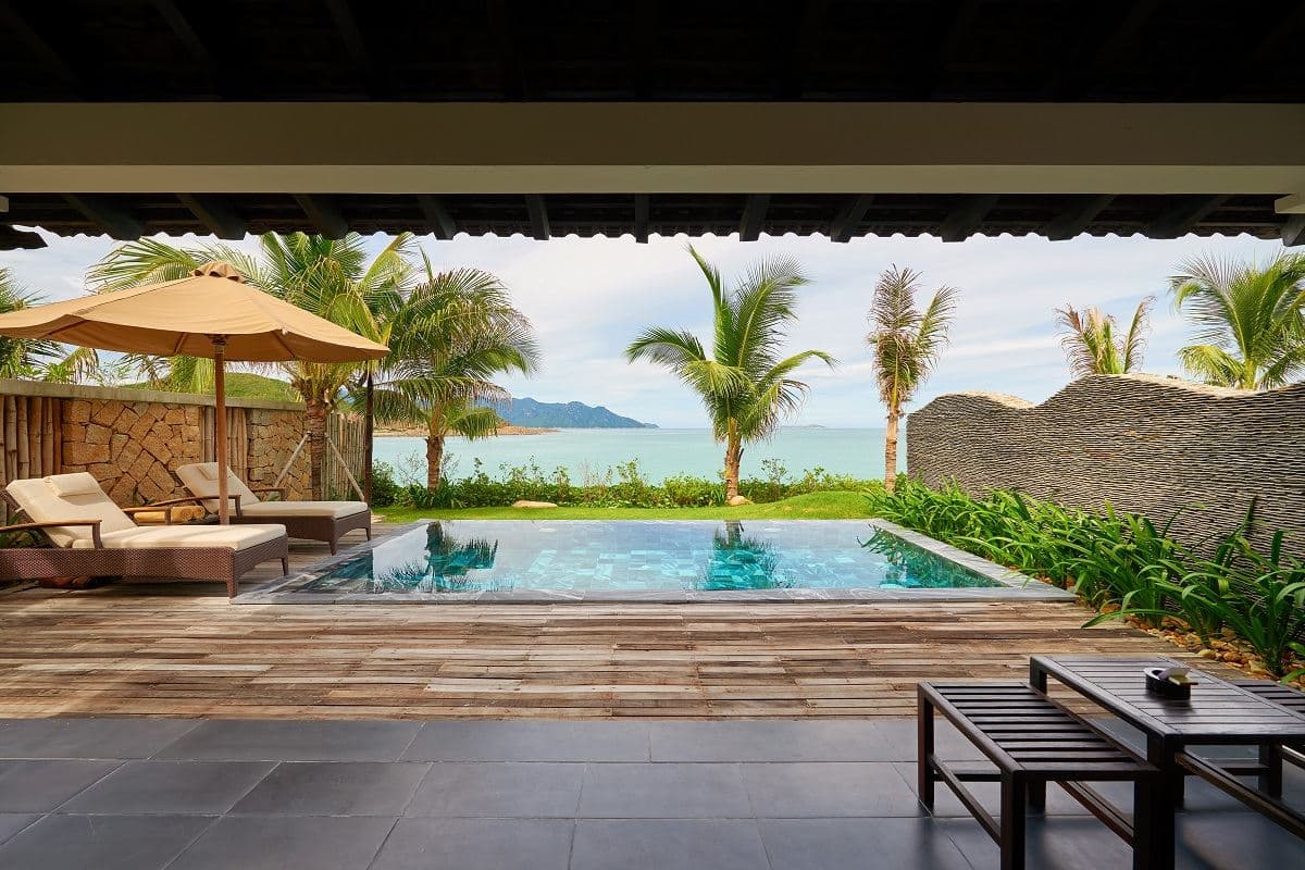 rooms-pool-villa-1-bedroom-oceanview