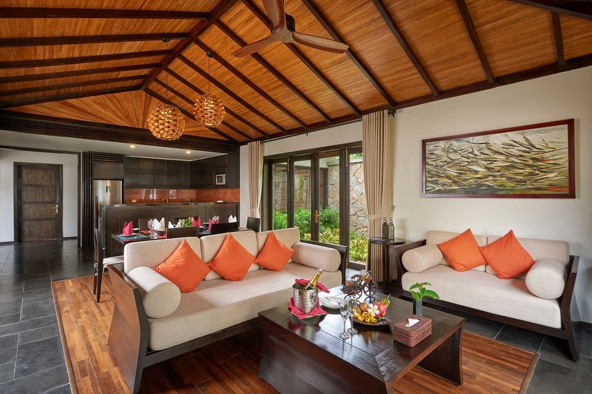 rooms-pool-villa-3-bedroom-oceanview