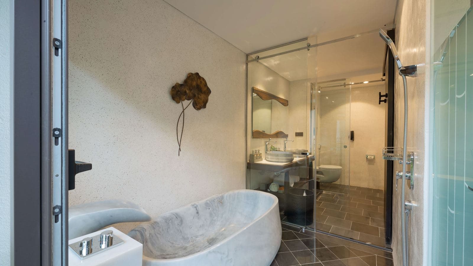 rooms-family-villa-2-bedroom-gardenview