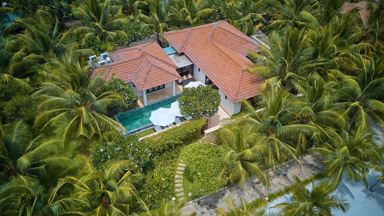 rooms-pool-villa-3-bedroom-oceanview