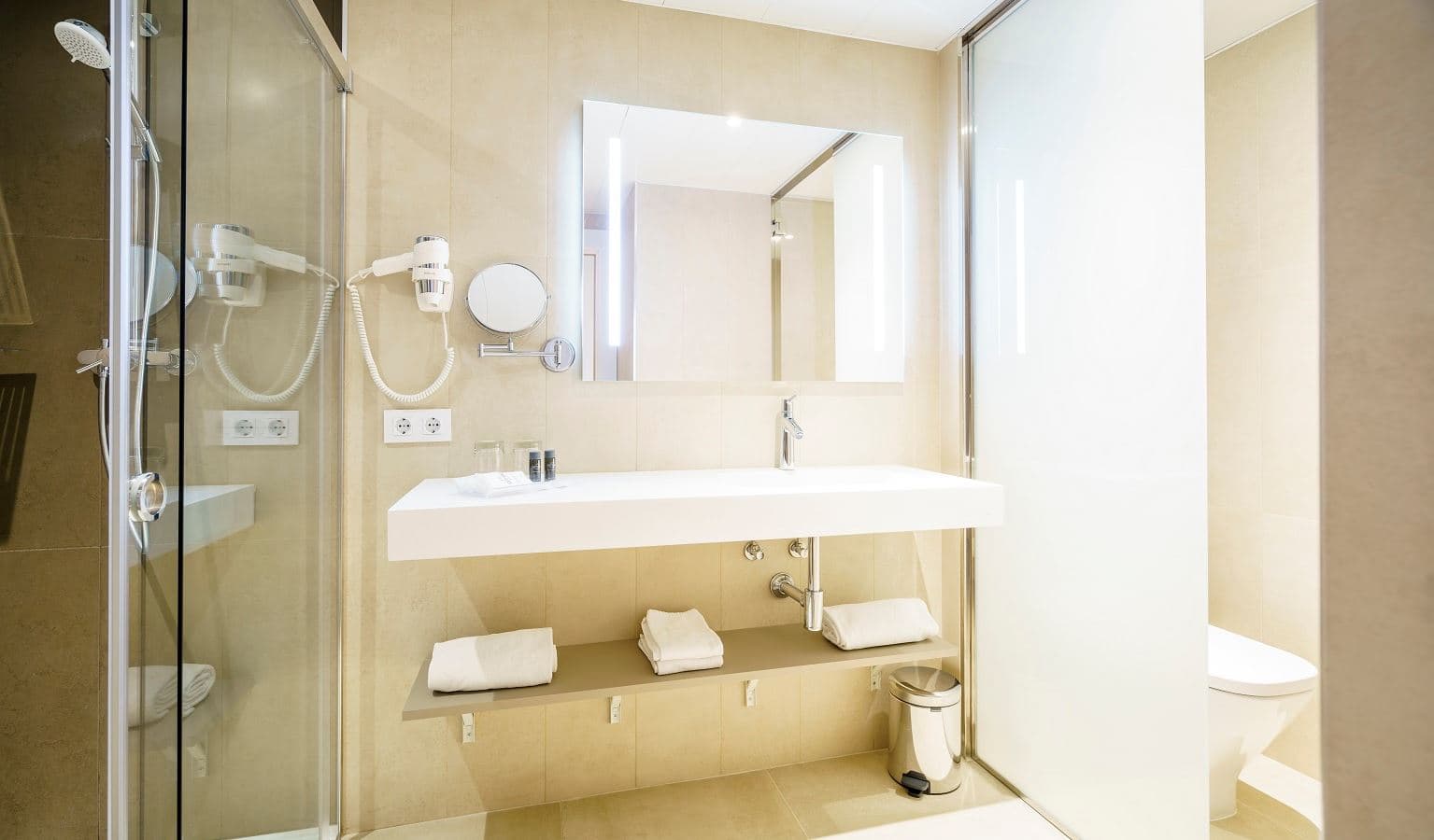 rooms-juniorsuite-balcony-or-terrace