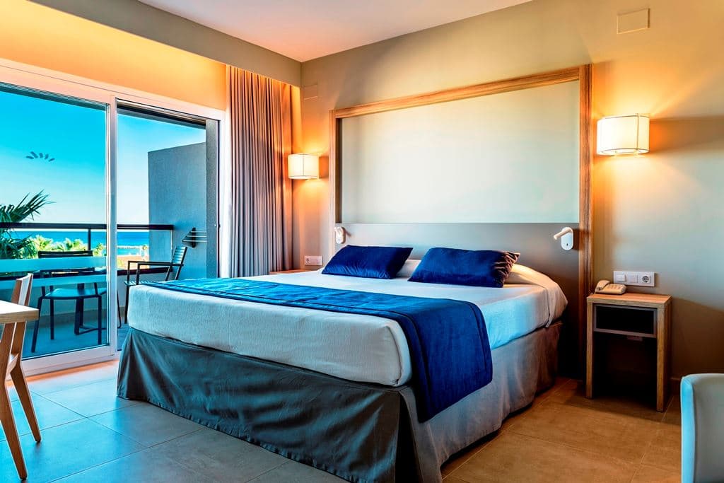 rooms-standard-room-balcony-or-terrace-room-single-use