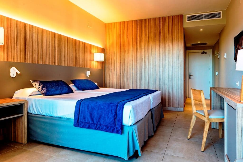 rooms-standard-room-balcony-or-terrace-room-single-use