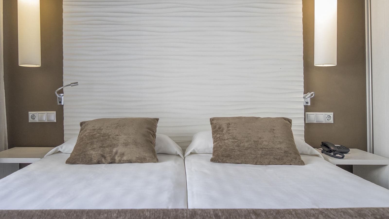 rooms-family-room