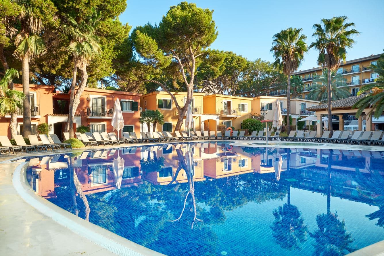pools-outdoor-pool